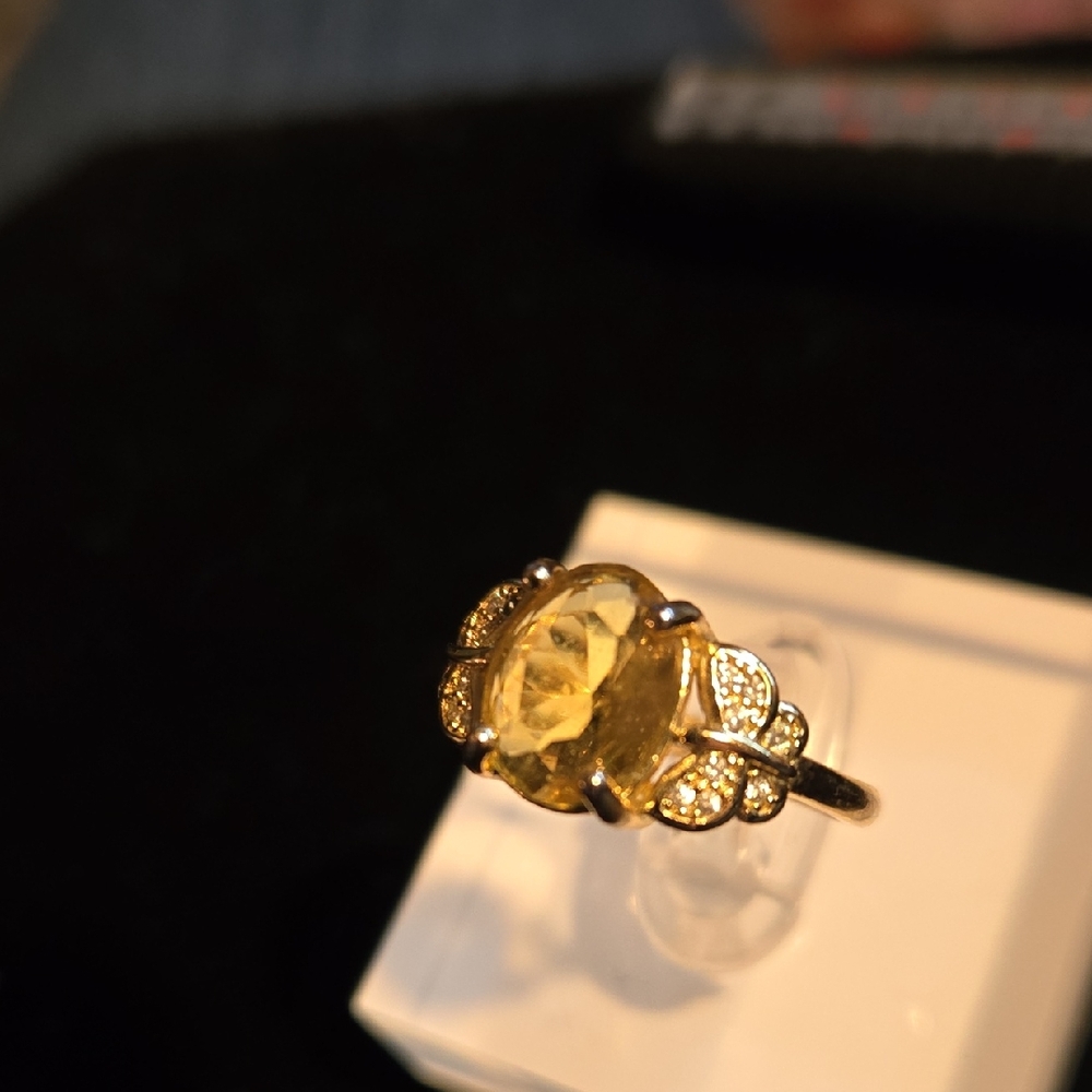 Costume Jewelry Silver/yellow Ring, 6.5